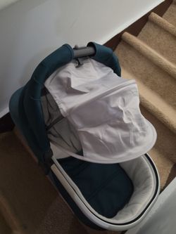 Uppababy Vista bassinet $50 pickup today!!!