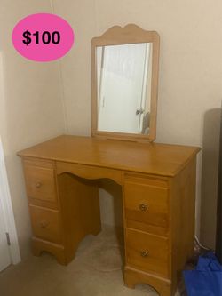 Vanity w/Mirror