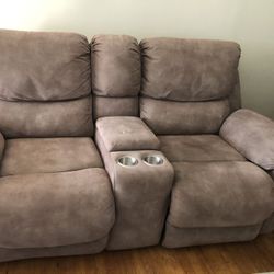  Matching Couches ,All Well taken care of very clean no rips no tears no stains￼four corners recline Lectric