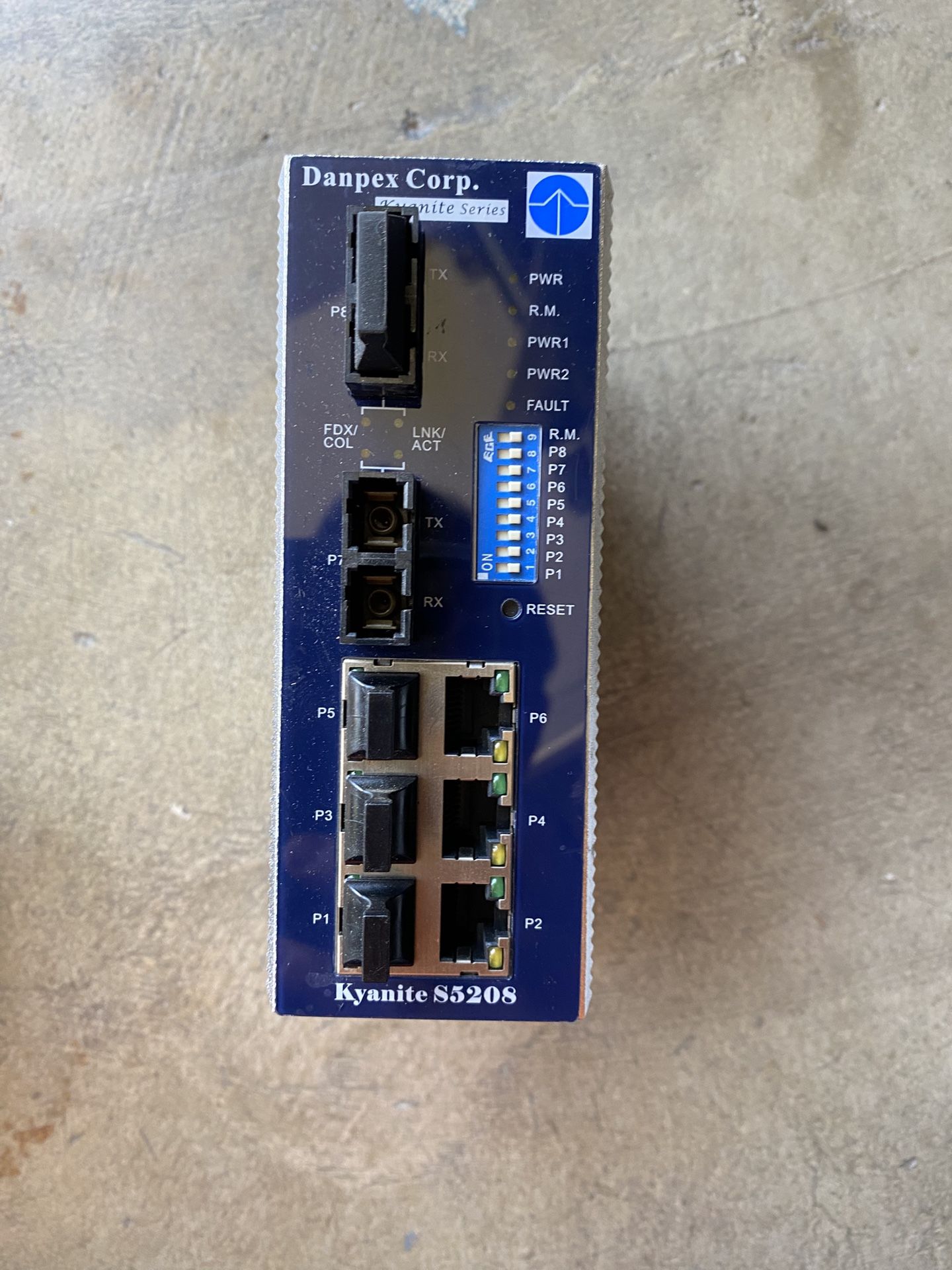 Danpex Kyanite S5208 Industrial Fiber Ethernet Managed Switch