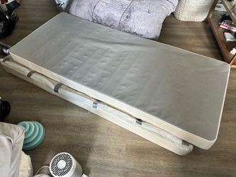 Cal King Box Spring (92026 - Near Police & Fire HQ)