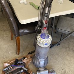 Dyson Ball Vacuum Cleaner With Attachment 