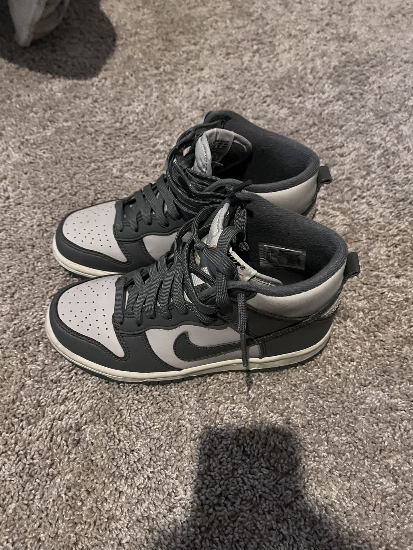 Nike Dunks Grey.