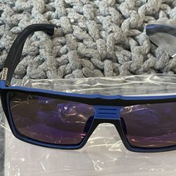 Sunglasses  😎  $25 Brand New!! Hablo Español 