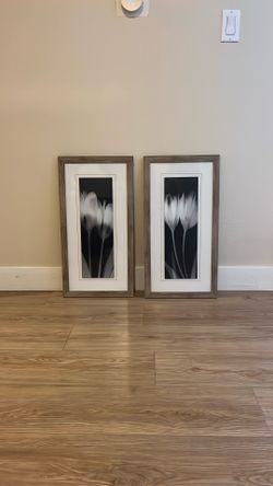 Tulip Flower Diptych Glass Framed Artwork (set of 2)