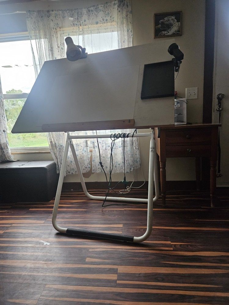Drafting Art Table 