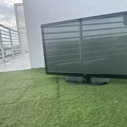 50” LG TV