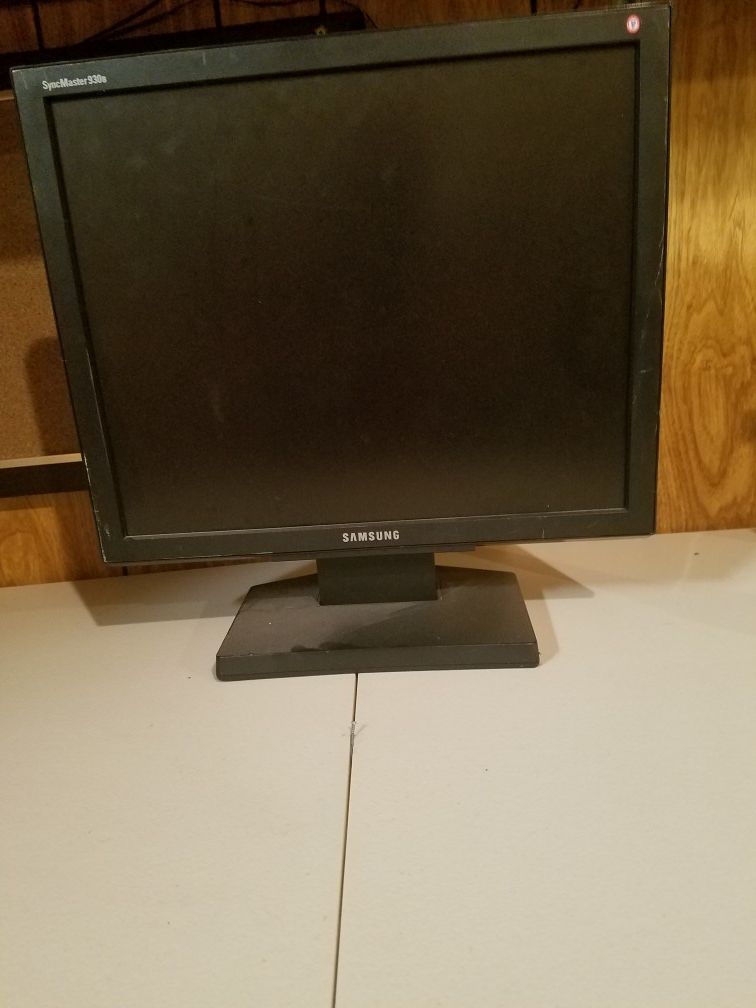 19 Samsung monitor