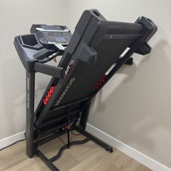 Schwinn 830 Treadmill