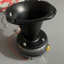 DS18 PRO DKH1 Driver With Aluminum Horn 1000watts 