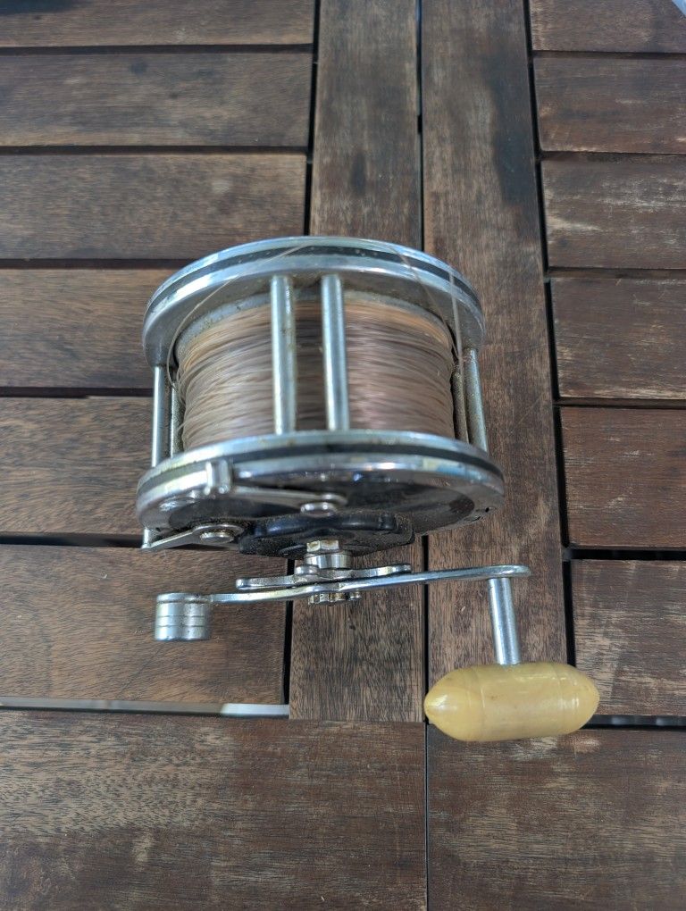 Vintage Penn No. 49 Reel