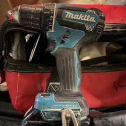 Makita drill with battery and charger 