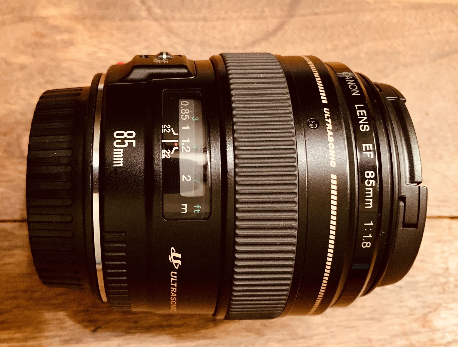 Canon EF 85mm 1.8 - New