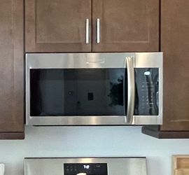 NEW Frigidaire Gallery Microwave (Over-the-Range)