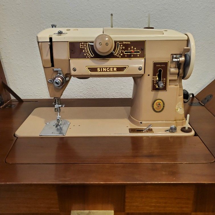 Singer Sewing Machine with Cabinet