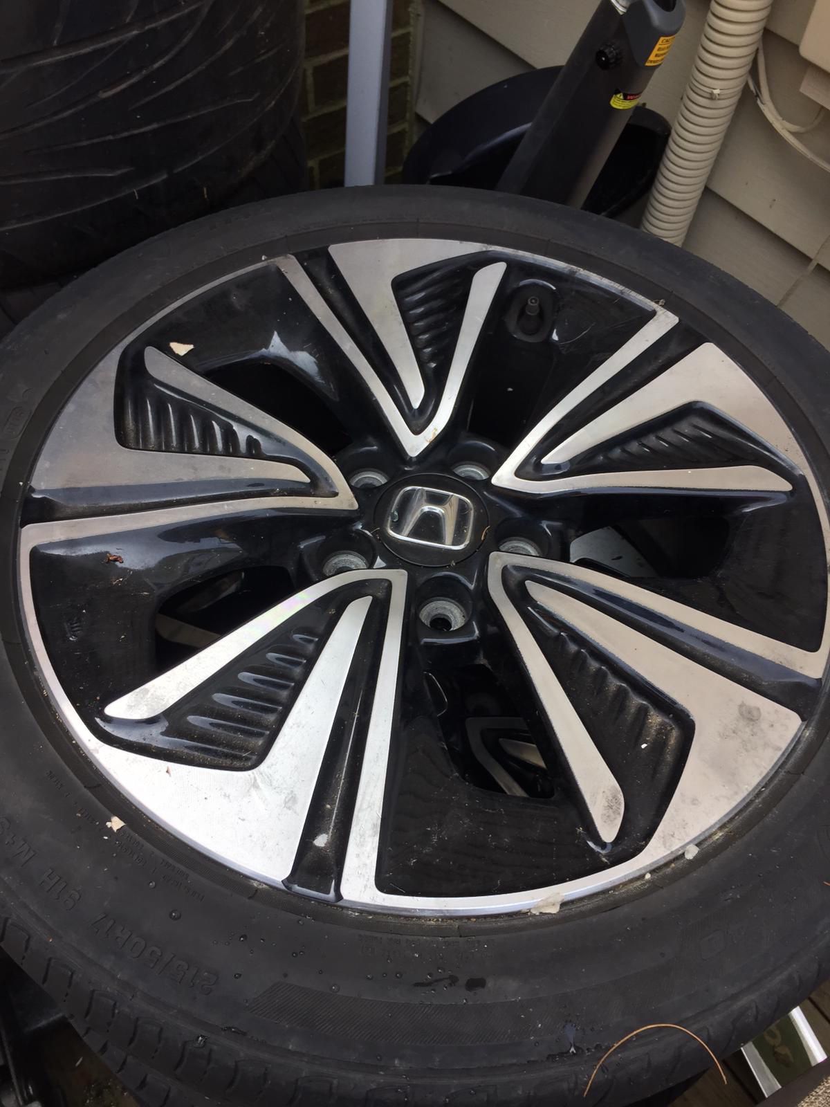 4 Honda Civic tires size 17 with rims 21550R17