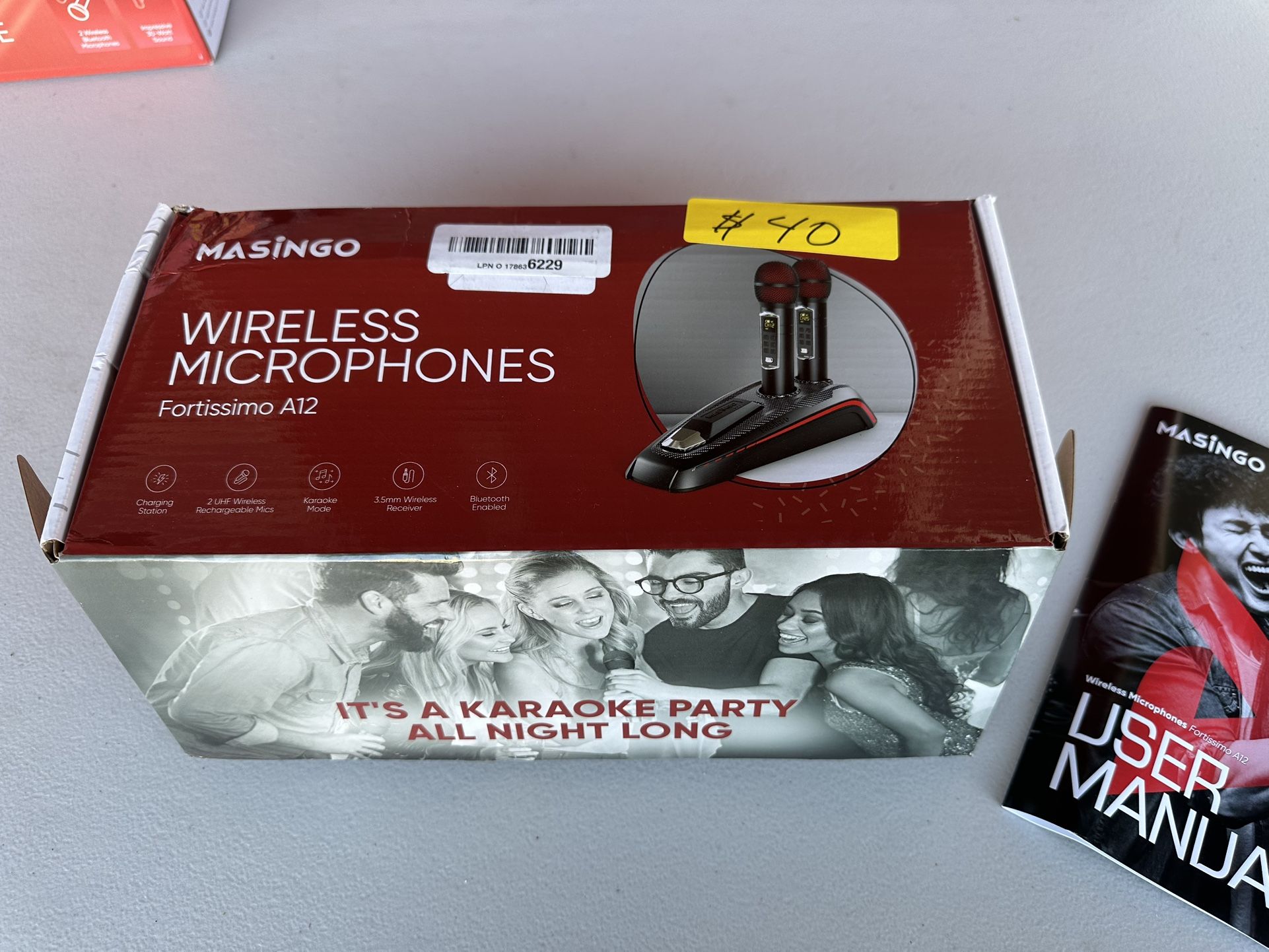 WIRELESS MICROPHONES