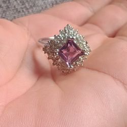 18K H.G.E women's ring size 7