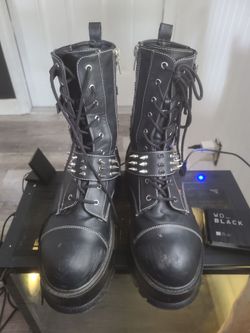 Demonia Women's 14 boot