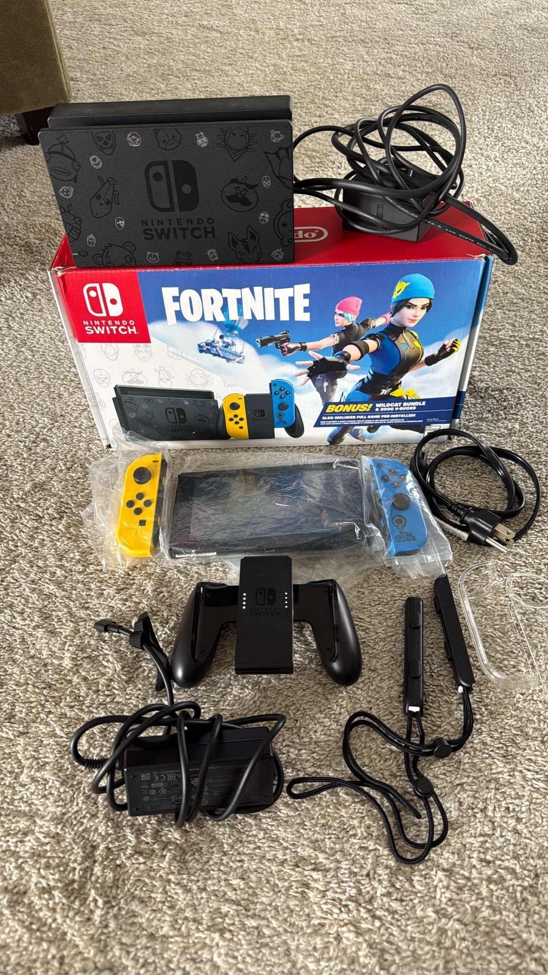 Nintendo Switch - Fortnite Edition - with case
