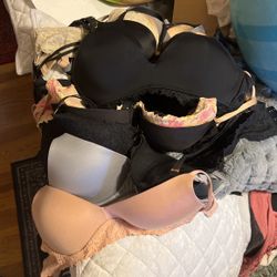 12 Bras Aerie 34 B