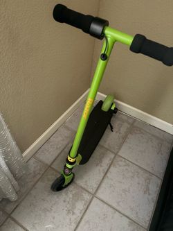 Electric scooter (razor)
