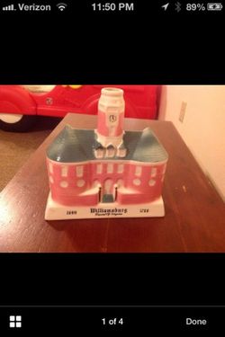 Colonial Williamsburg collectible decanter ceramic