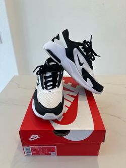 Women Nike shoes size 6.5