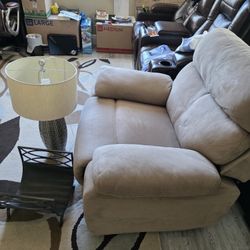 Local Pickup ONLY Nice Recliner 