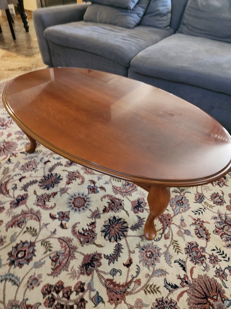 Queen Anne Style Coffee Table