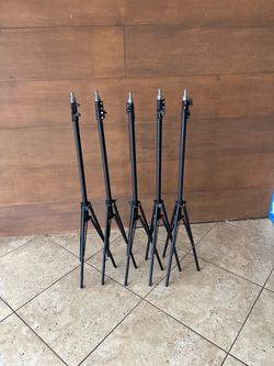 Five linco zenith series 8 light stands