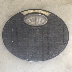 Vintage manual scale 