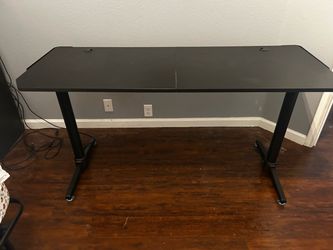 61” Carbon Fiber Gaming Desk