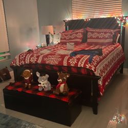 Bedroom Set (Queen Bed  Frame, 2 nightstands and Dresser