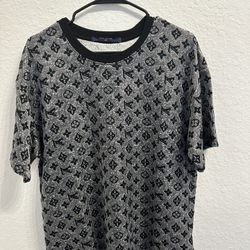 New Medium LV Shirt 