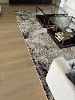 Area rug 143 in x 105 in