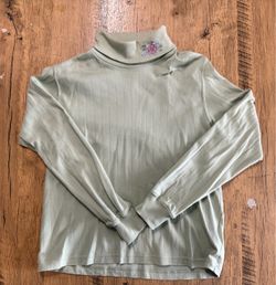 Alfred Dunner Petite Sage Green Mock Neck Top – Small – Embroidered Floral