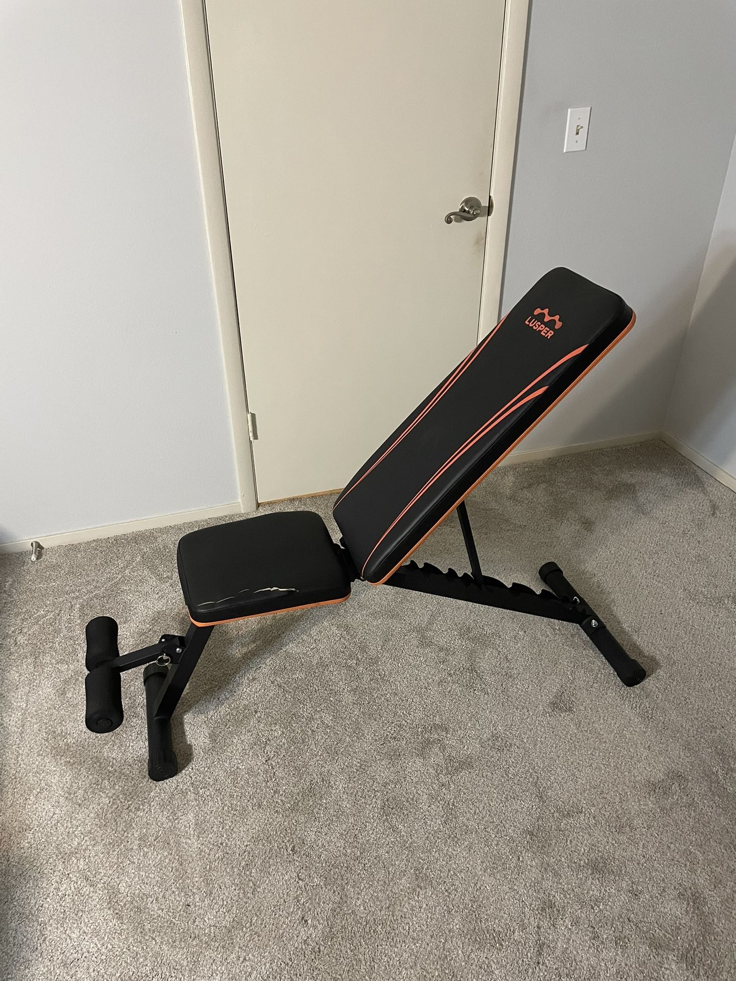Adjustable Weight Bench
