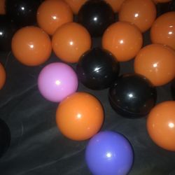 New Out Of Box Dog Ball Pit