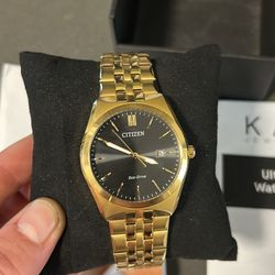 Gold Citizen Watch with lifetime warranty 