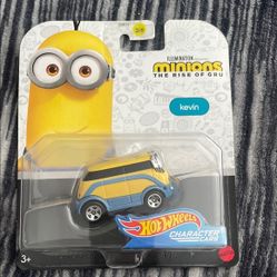 Hot Wheels Minions The Rise of Gru - Kevin Character Car 