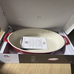 Premium Staub Oval Ceramic Roasting Dish, Cherry Red – Excellent Condition