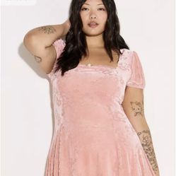 Torrid Pink Velvet Dress Size 4X