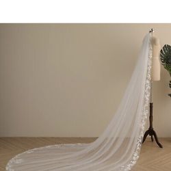 New Ivory wedding veil  Thumbnail
