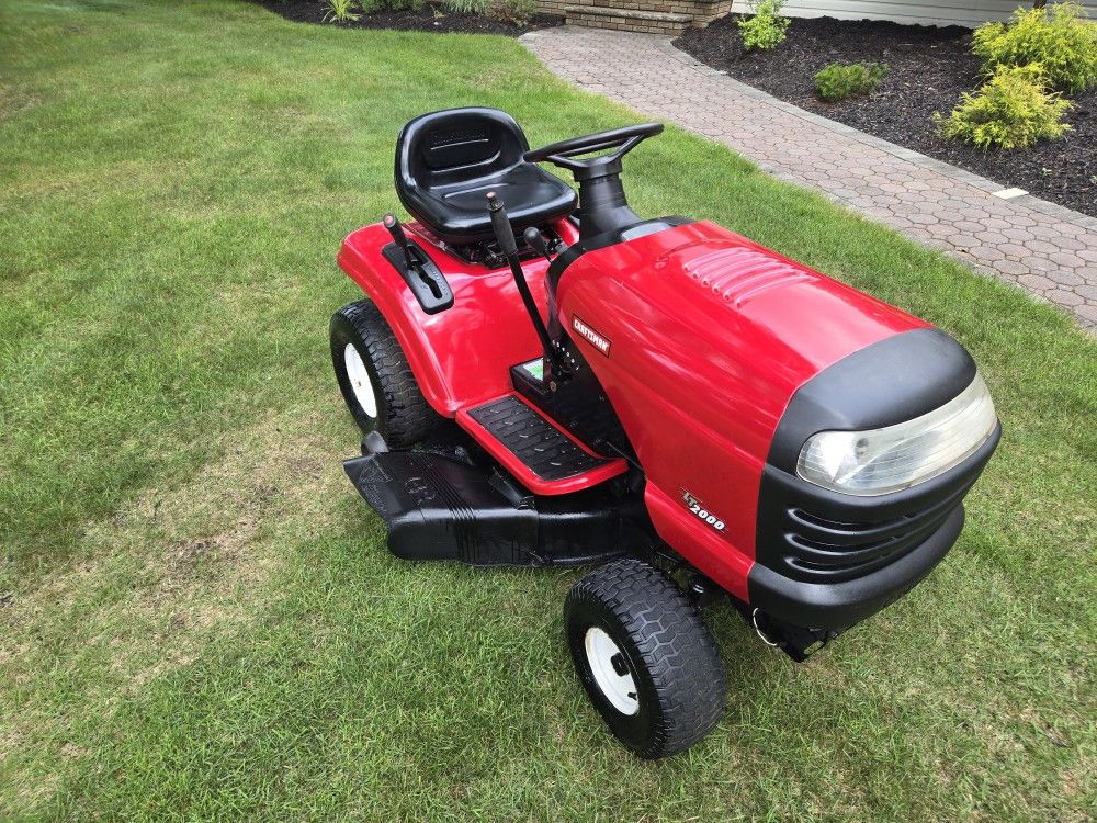 Craftsman 16.5hp 42"DECK AUTOMATIC RIDING MOWER