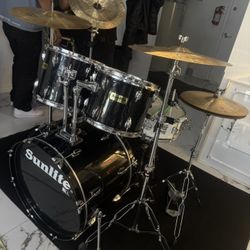 5 Piece Drum set 