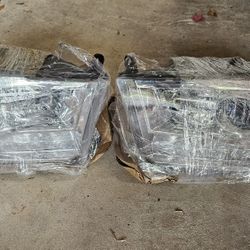 2016 - 2021 Dodge Ram Headlight 