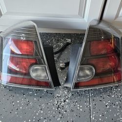 2008-2012 Nissan Sentra Headlight & Taillights Assembly 
