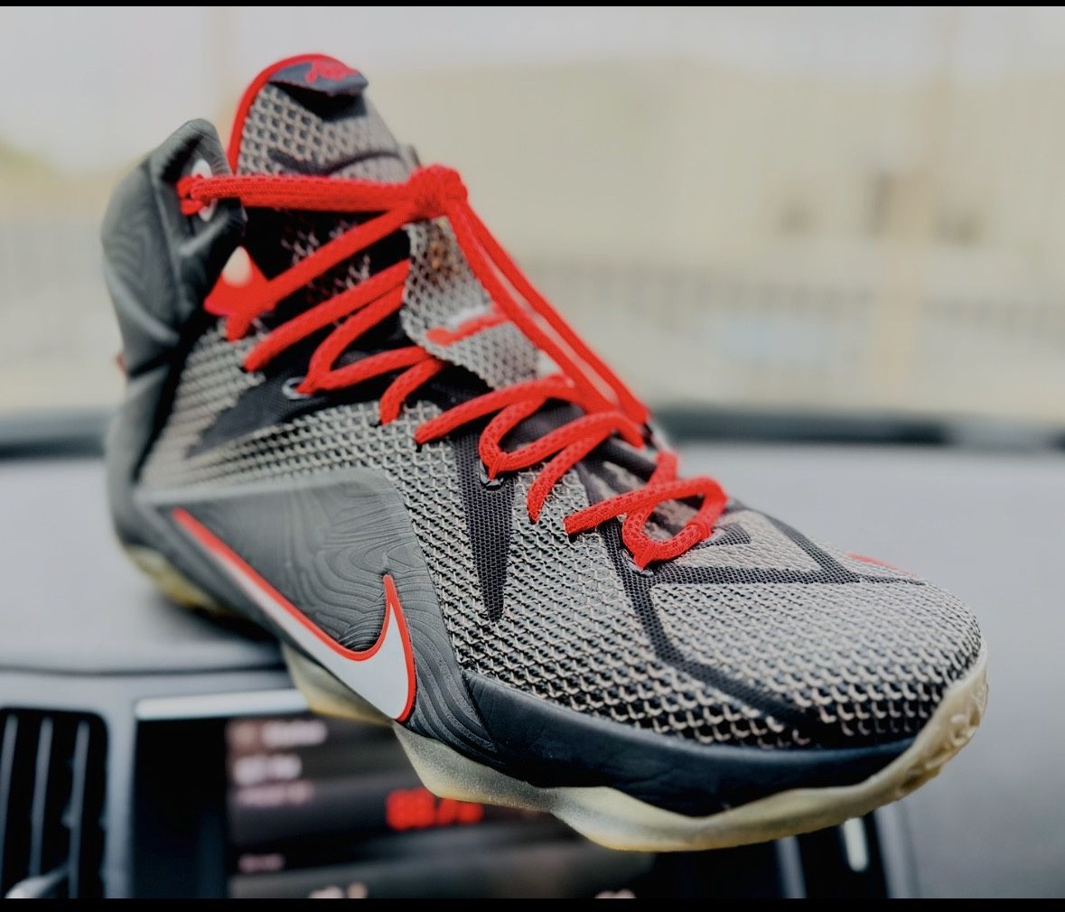 Nike Lebron 12 Court Vision Size 11