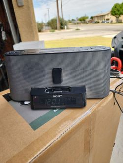 Clock radio